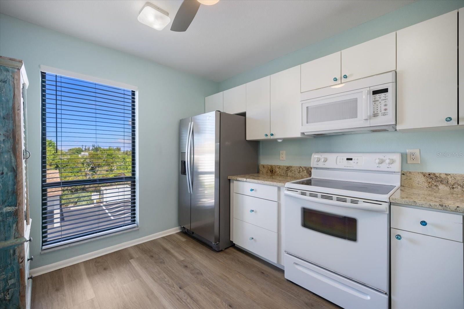 Image 8 of 26 For 1118 Bird Bay Way 178