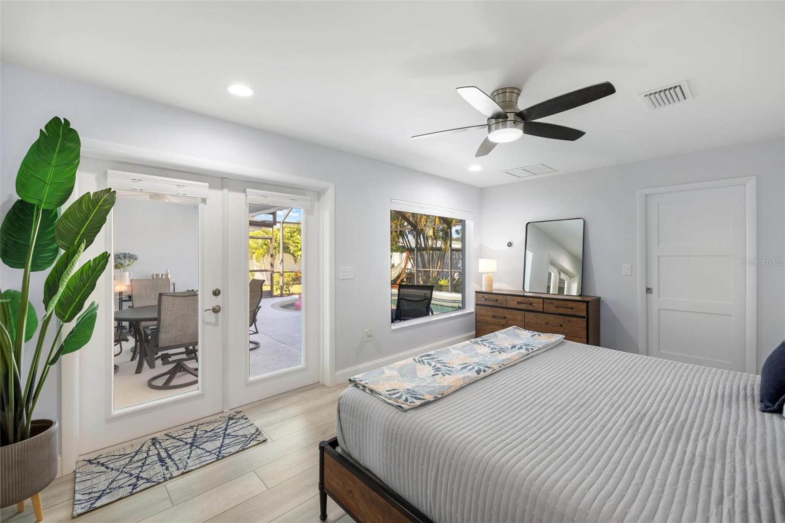 Image 11 of 49 For 520 Verdi Street