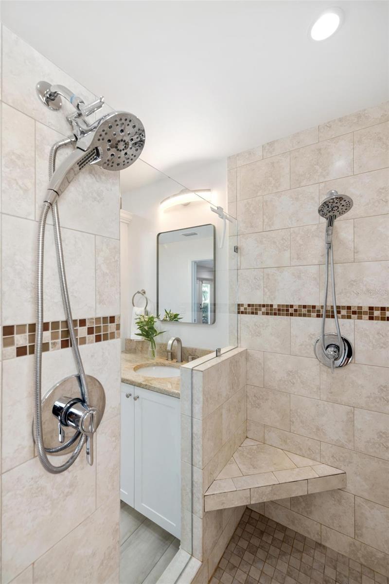 Image 14 of 49 For 520 Verdi Street