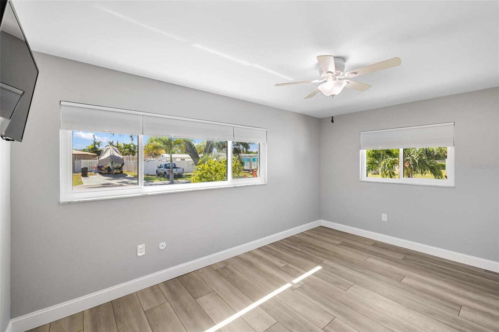 Image 16 of 49 For 520 Verdi Street