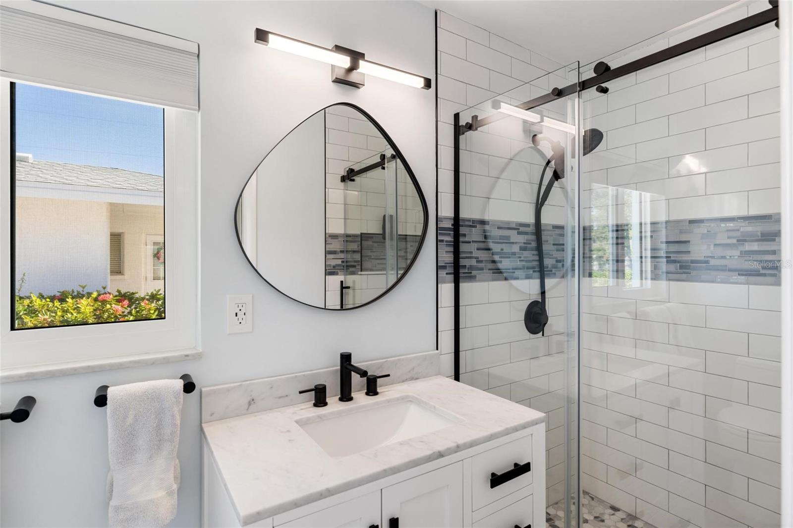 Image 18 of 49 For 520 Verdi Street