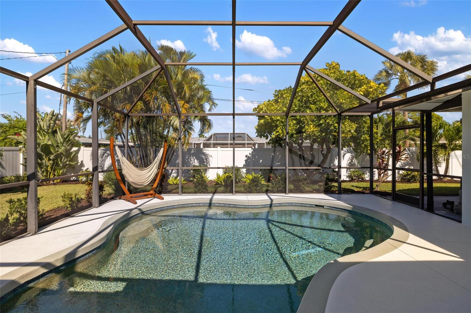 Image 28 of 49 For 520 Verdi Street