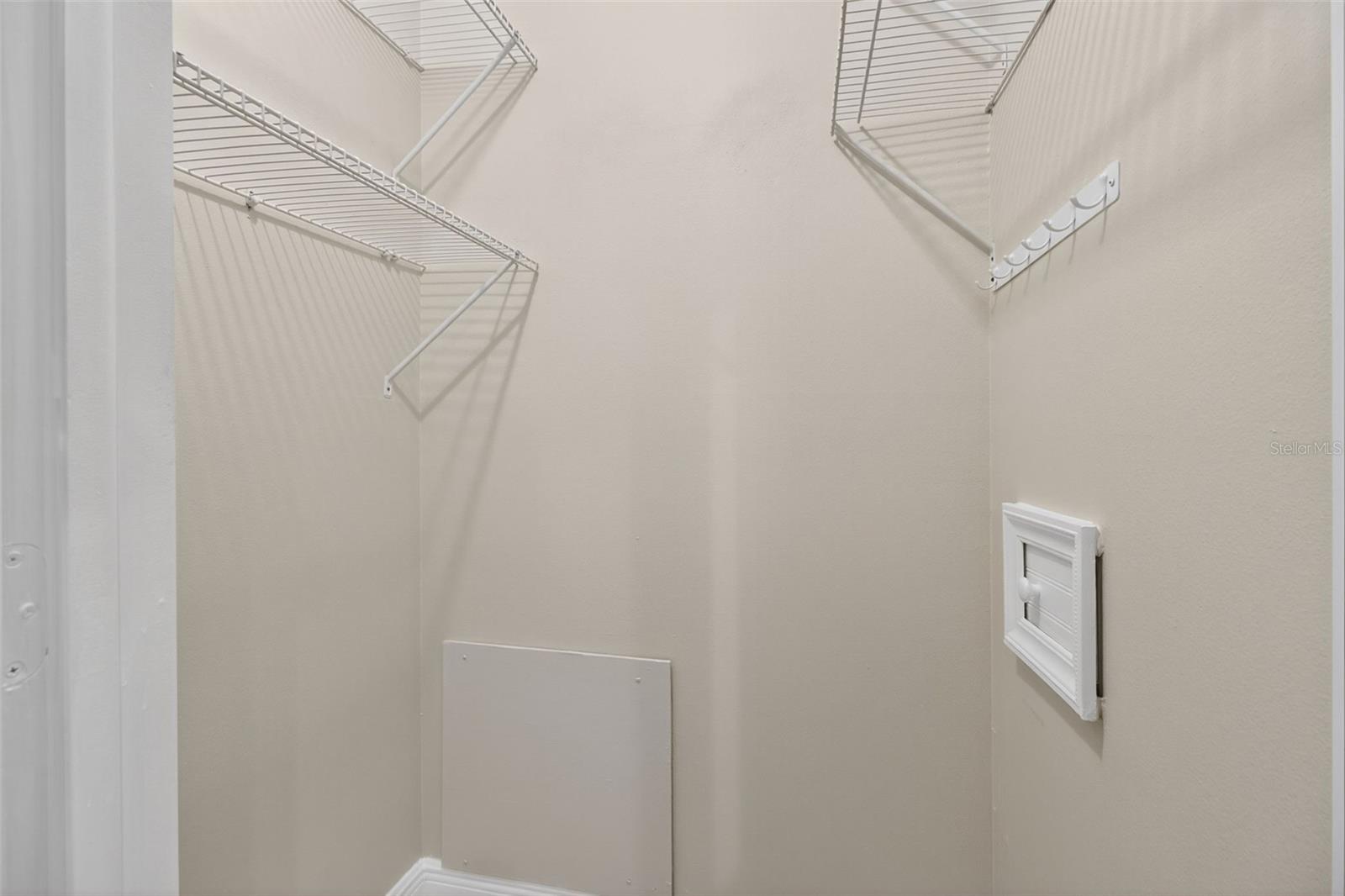 Image 22 of 36 For 1701 Pinehurst Road 22b