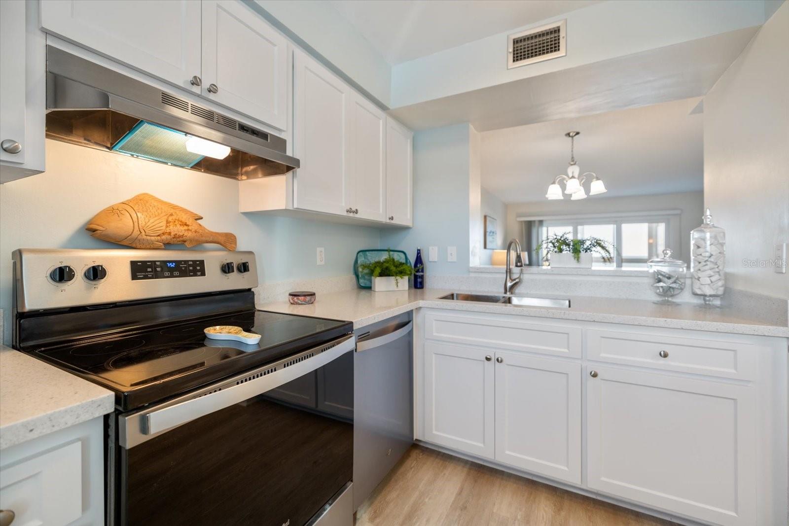 Image 10 of 29 For 950 Tarpon Center Drive 202