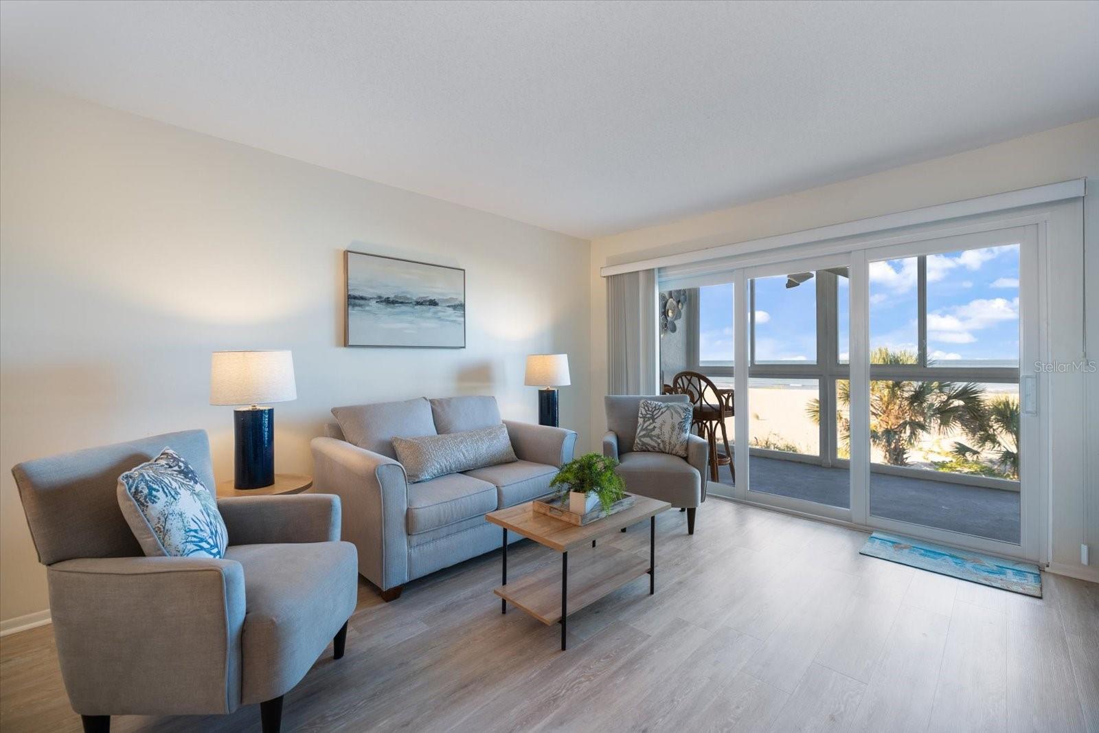 Image 17 of 29 For 950 Tarpon Center Drive 202