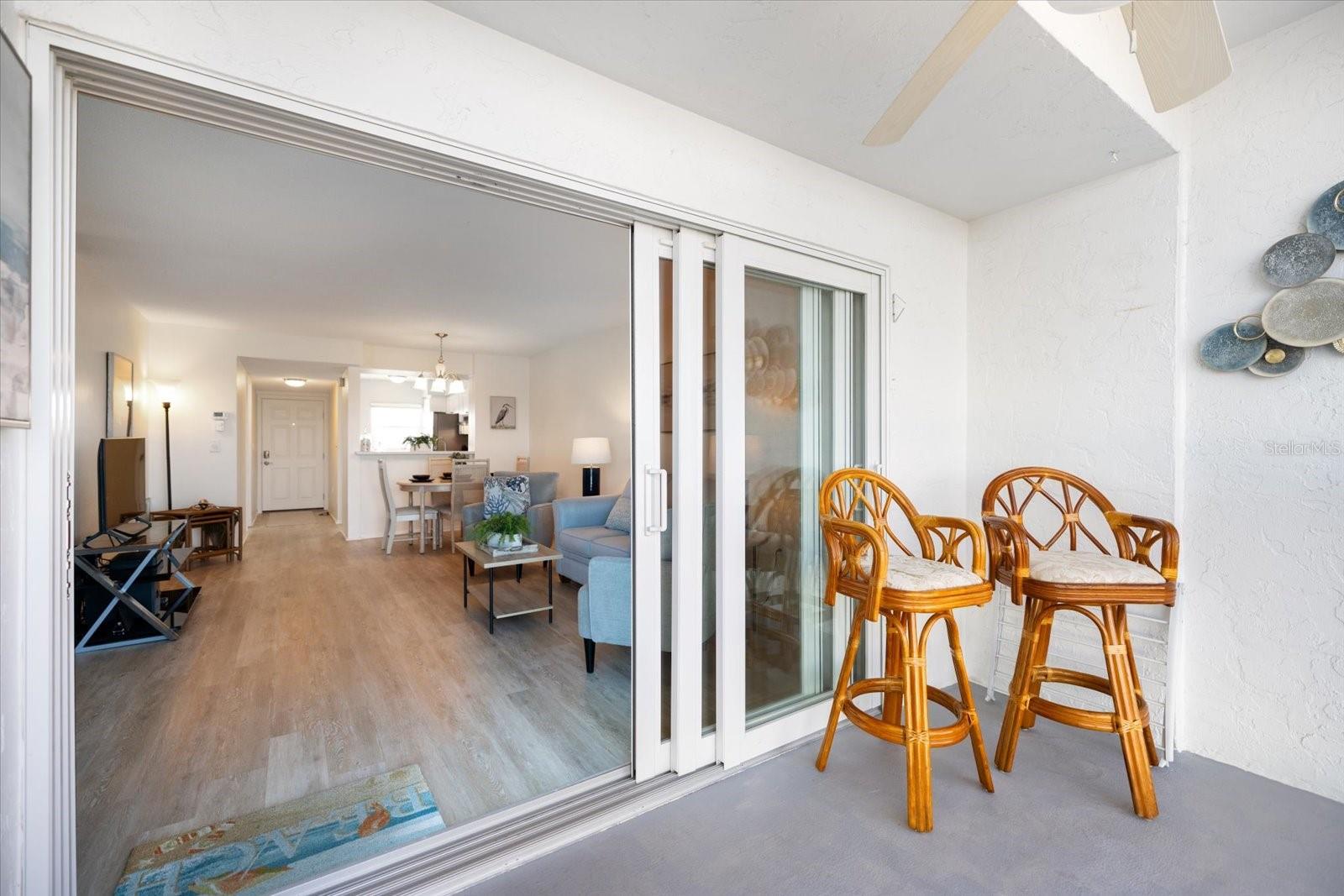 Image 18 of 29 For 950 Tarpon Center Drive 202