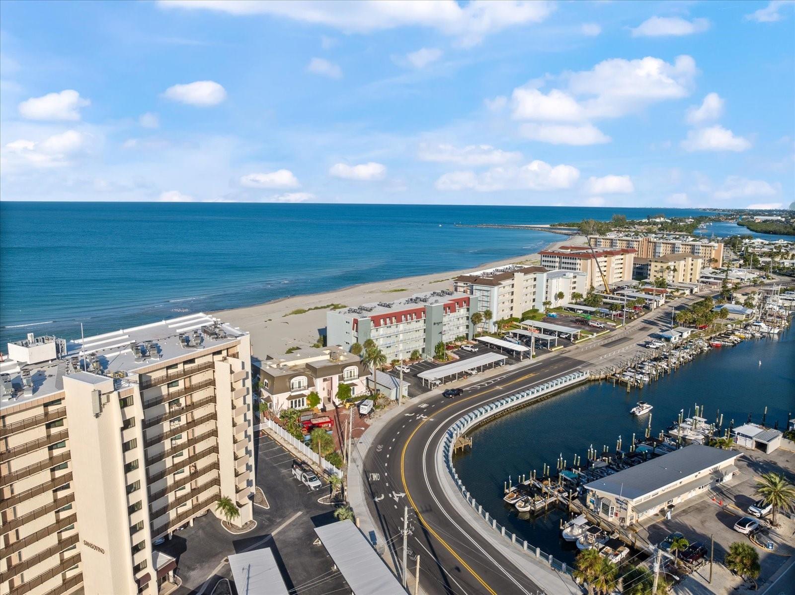 Image 3 of 29 For 950 Tarpon Center Drive 202