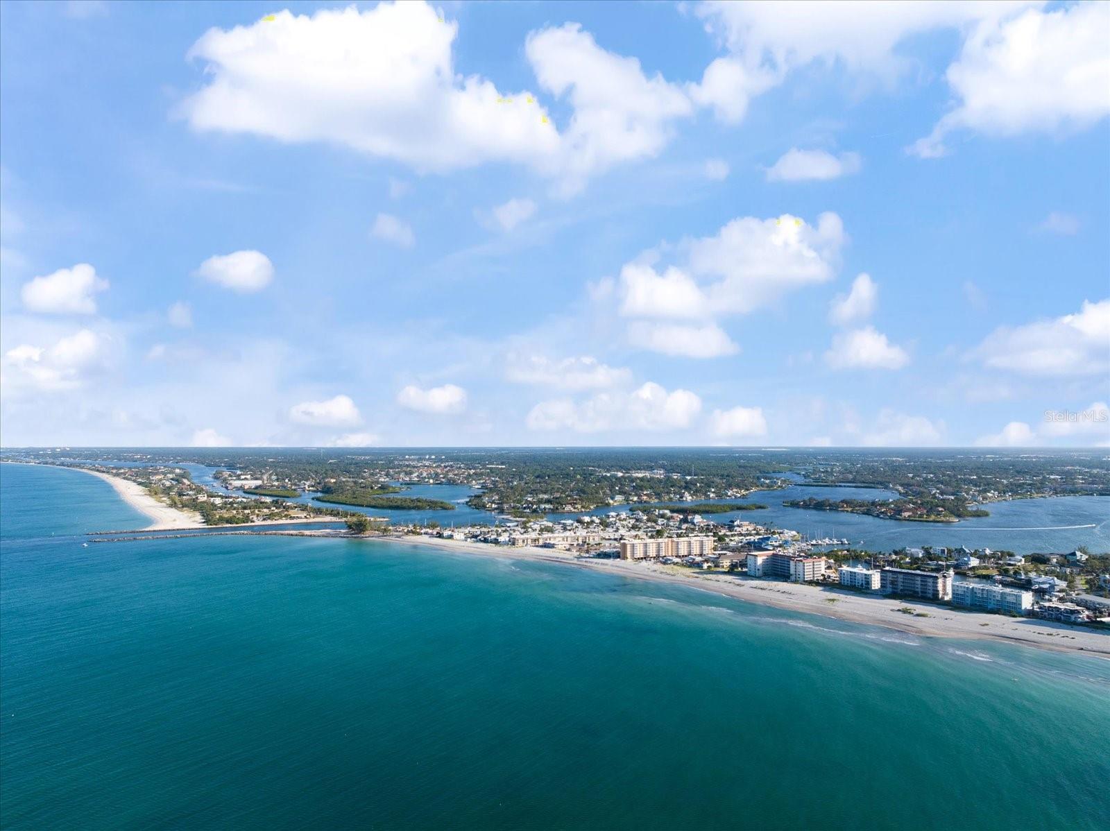 Image 5 of 29 For 950 Tarpon Center Drive 202