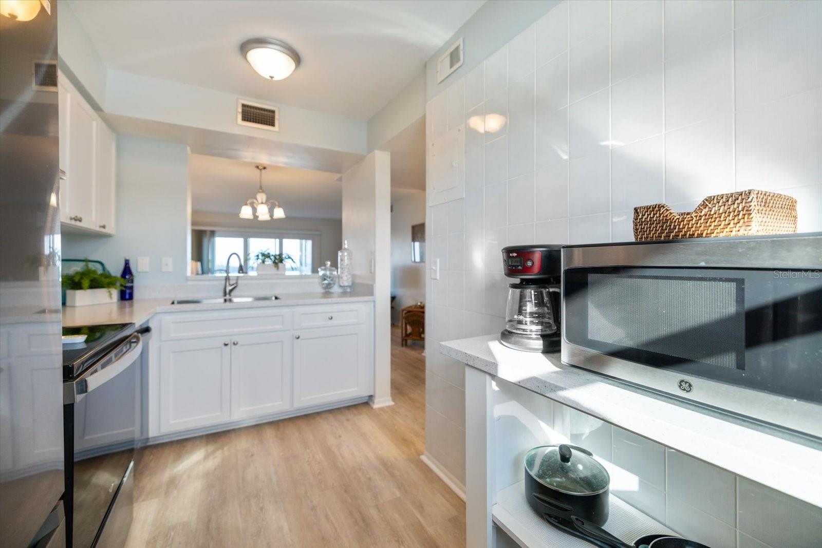 Image 9 of 29 For 950 Tarpon Center Drive 202