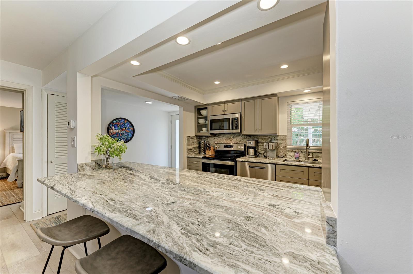 Image 14 of 52 For 5125 Gulf Of Mexico Drive 7