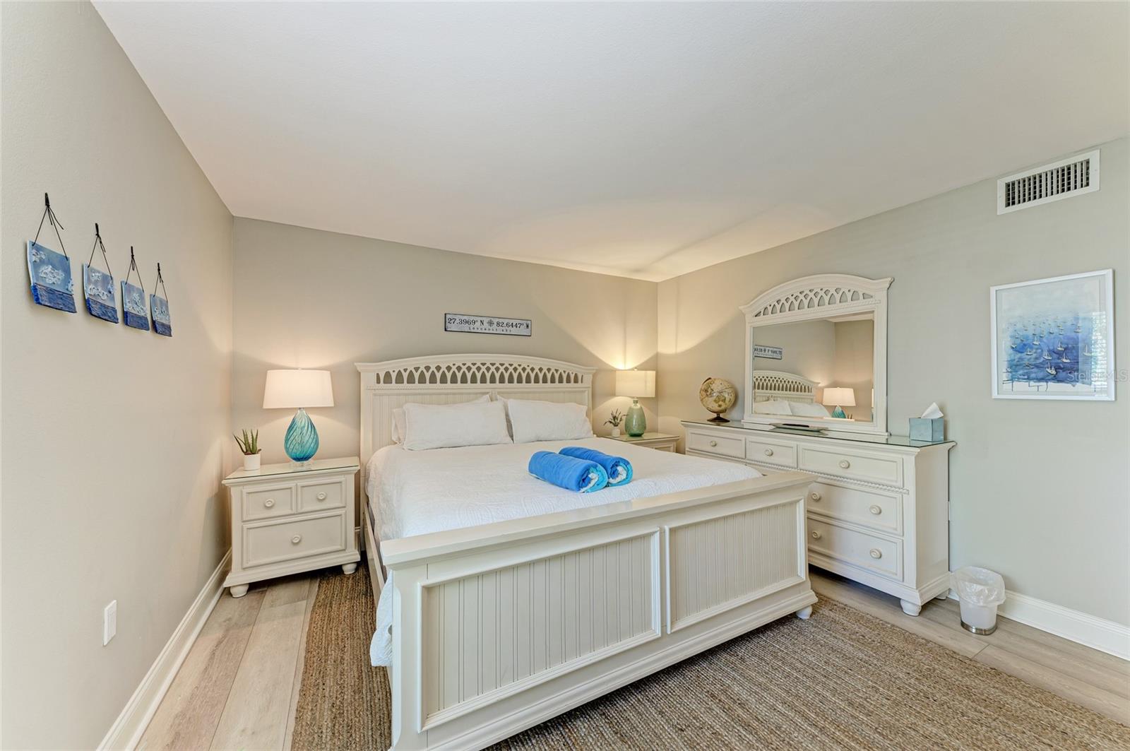 Image 21 of 52 For 5125 Gulf Of Mexico Drive 7