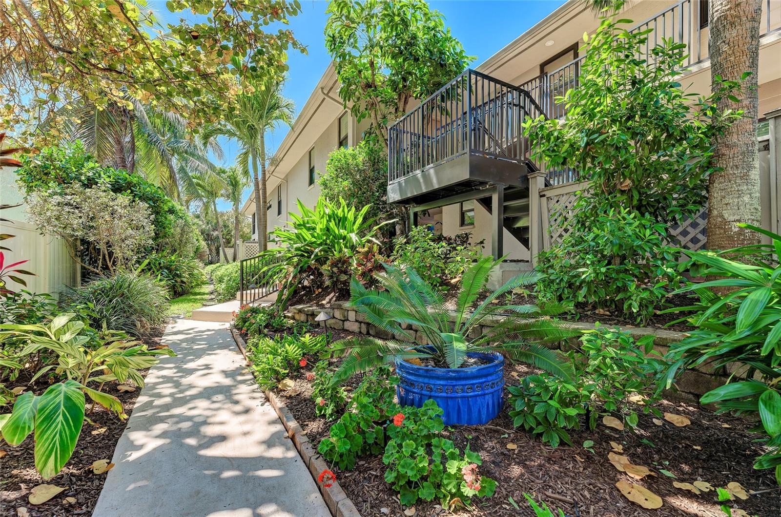 Image 35 of 52 For 5125 Gulf Of Mexico Drive 7