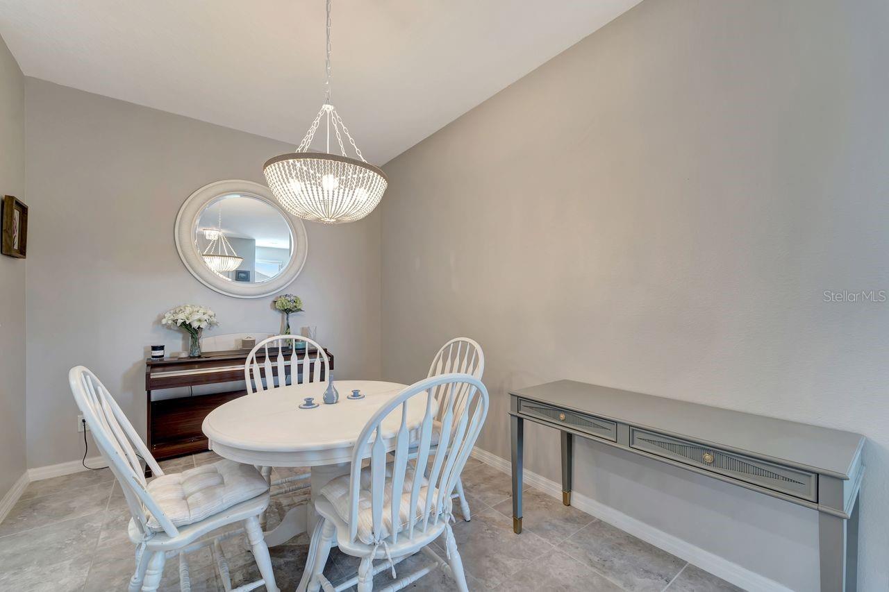 Image 9 of 27 For 8501 Whispering Street