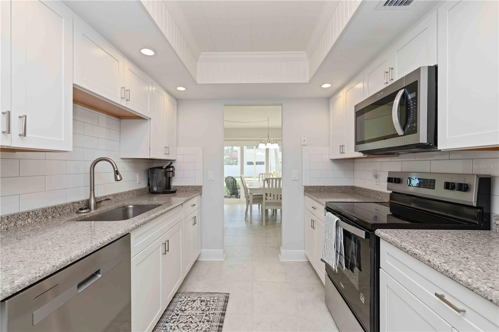 Image 17 of 43 For 101 Louella Lane 11