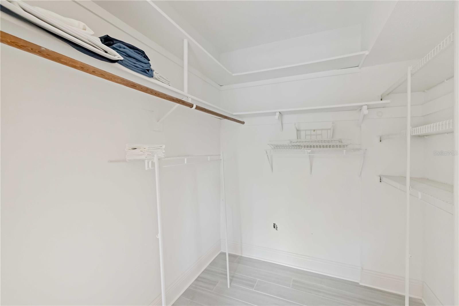 Image 22 of 43 For 101 Louella Lane 11