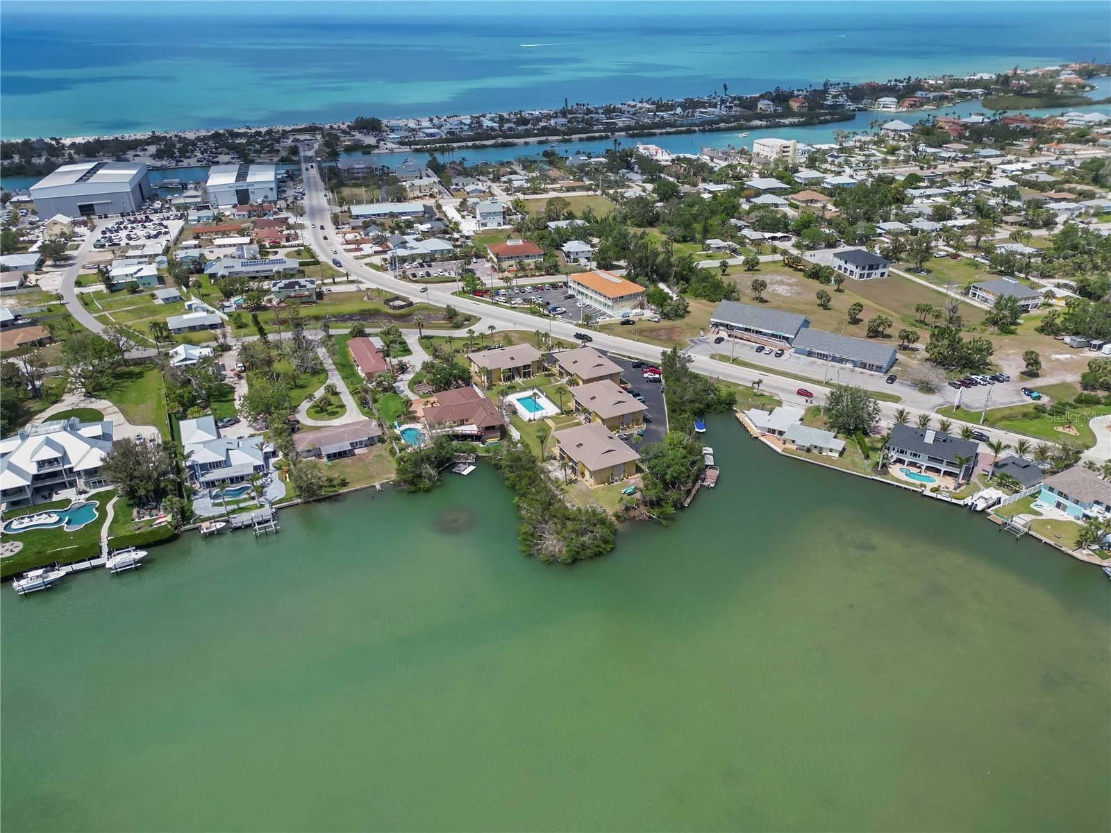 Image 38 of 43 For 101 Louella Lane 11