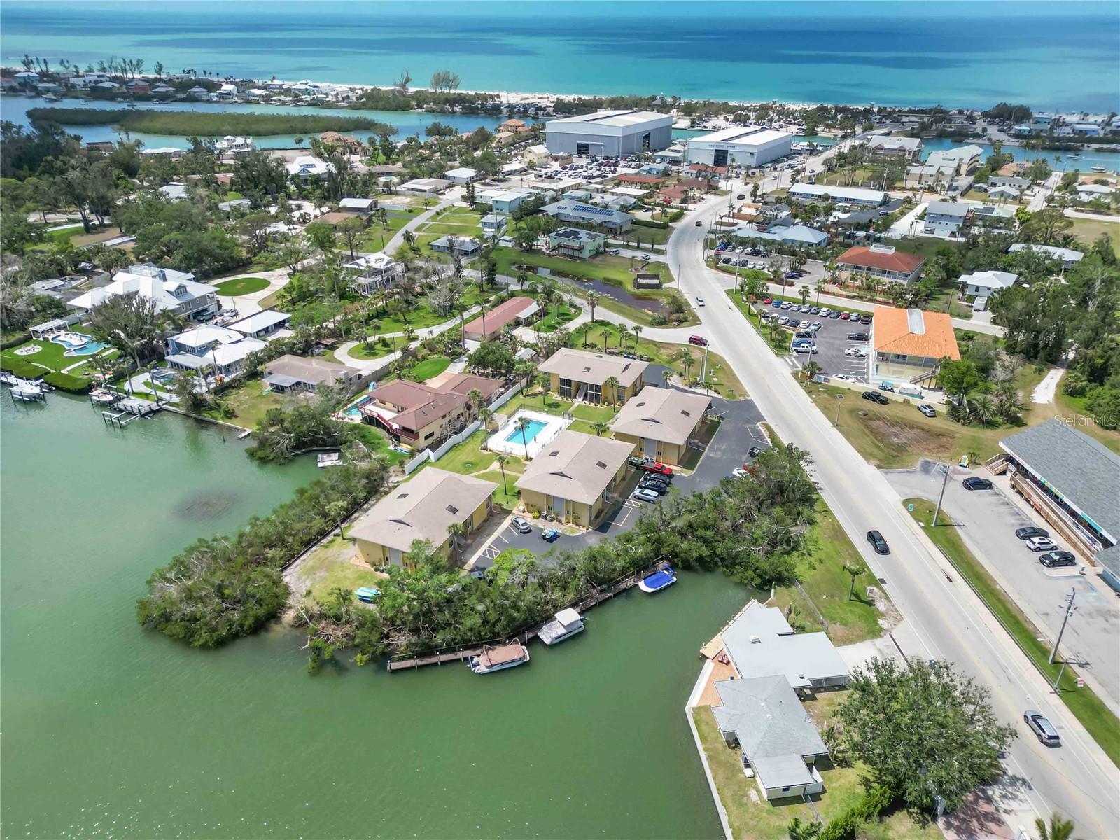 Image 39 of 43 For 101 Louella Lane 11