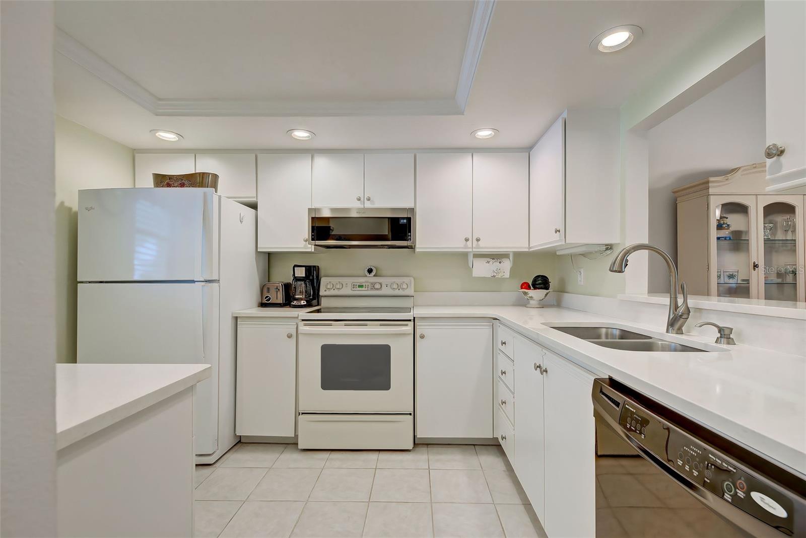 Image 17 of 44 For 1100 Capri Isles Boulevard 324