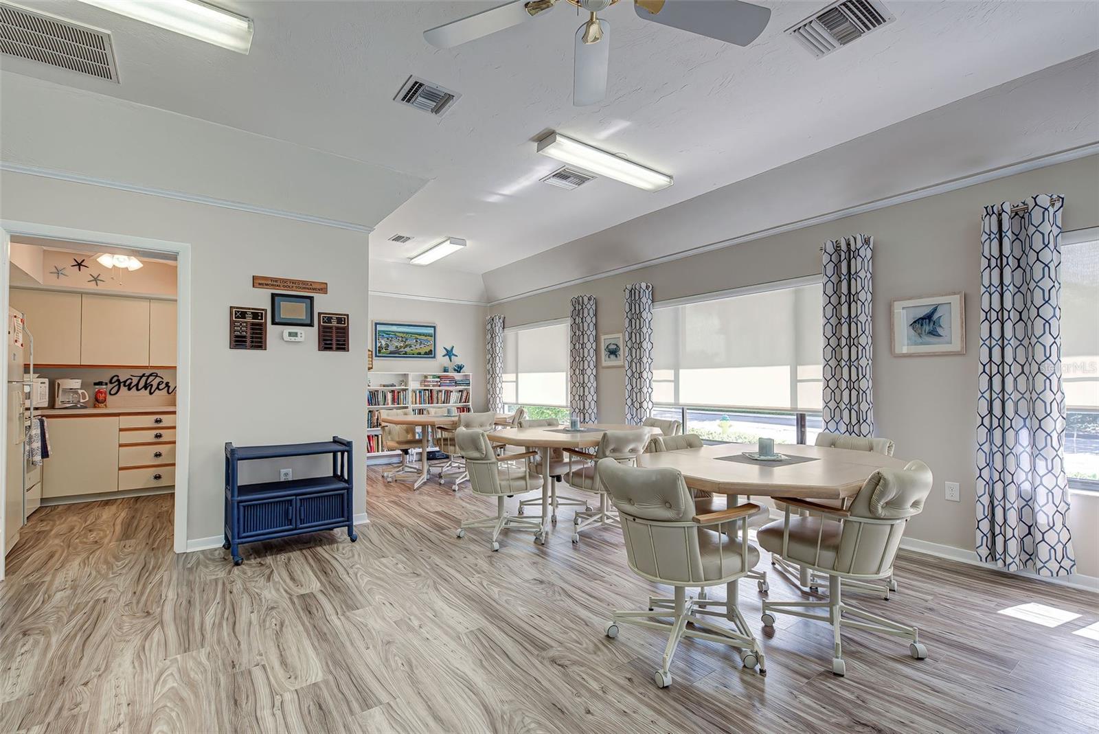 Image 36 of 44 For 1100 Capri Isles Boulevard 324