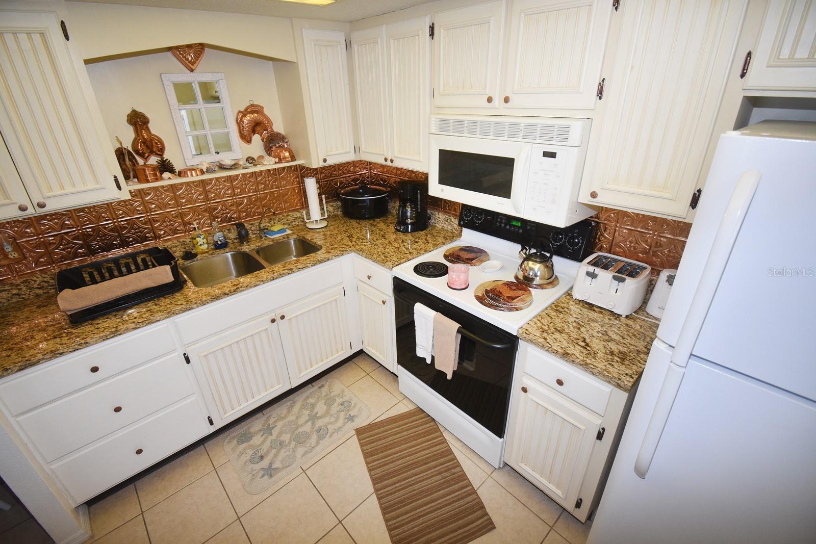 Image 11 of 26 For 320 Base Avenue E 215