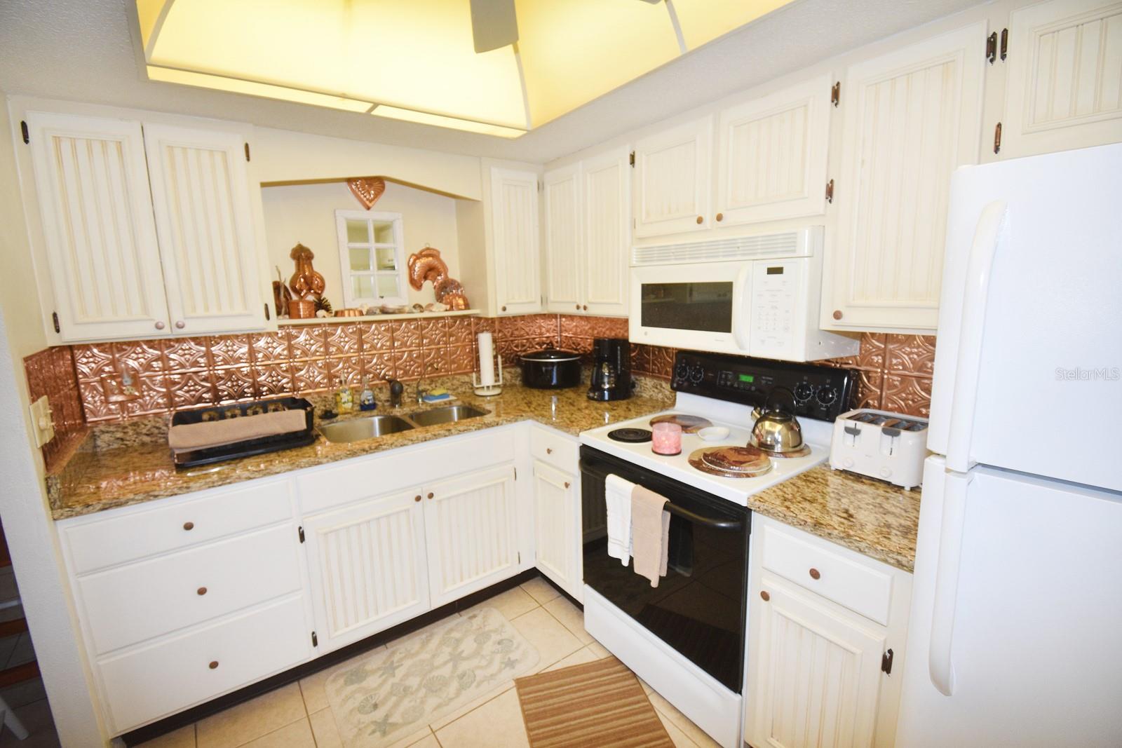 Image 12 of 26 For 320 Base Avenue E 215