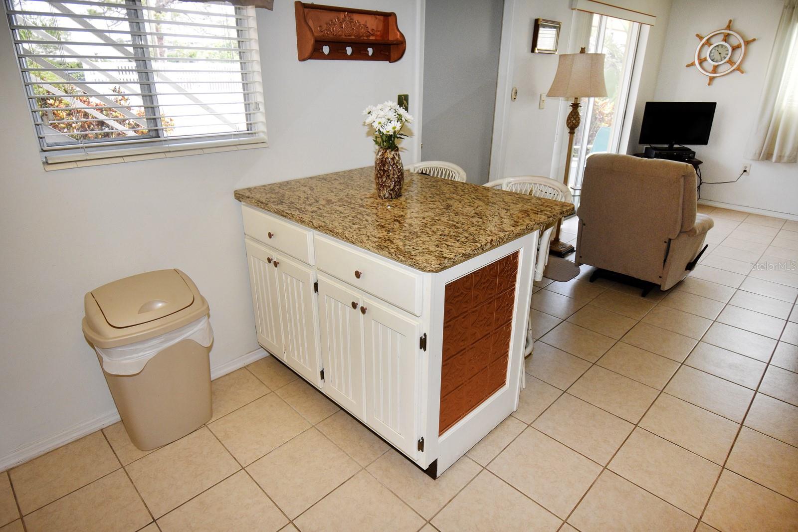 Image 13 of 26 For 320 Base Avenue E 215