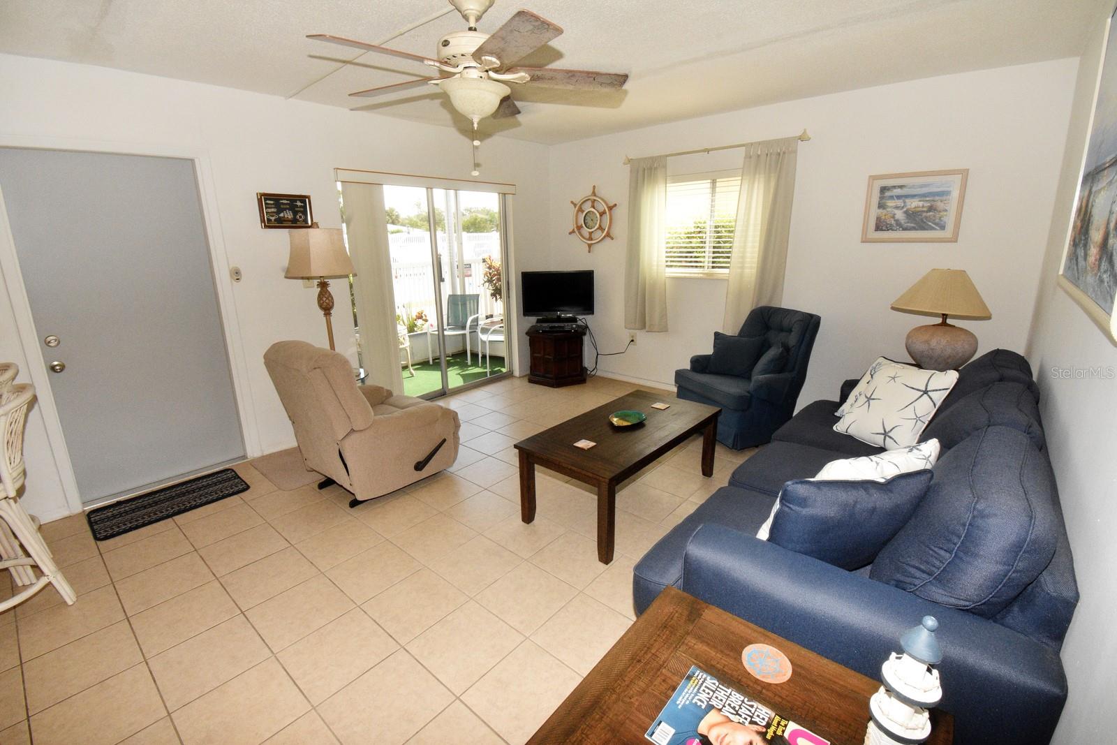 Image 5 of 26 For 320 Base Avenue E 215