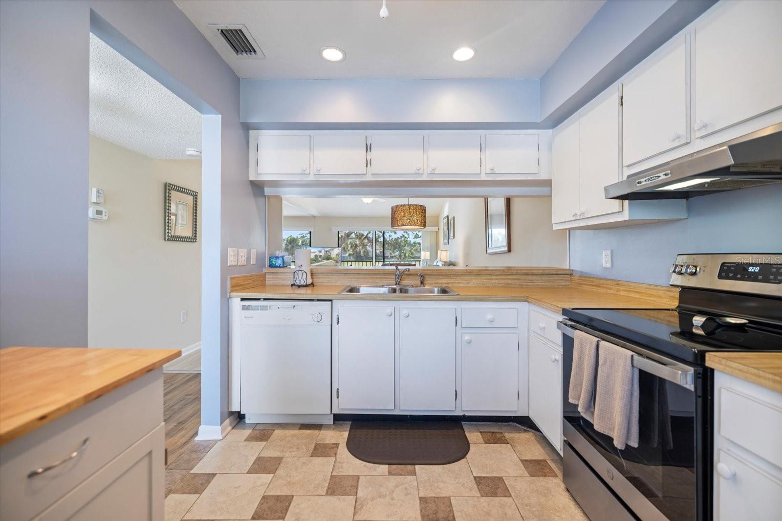 Image 2 of 18 For 758 Bird Bay Drive W 169