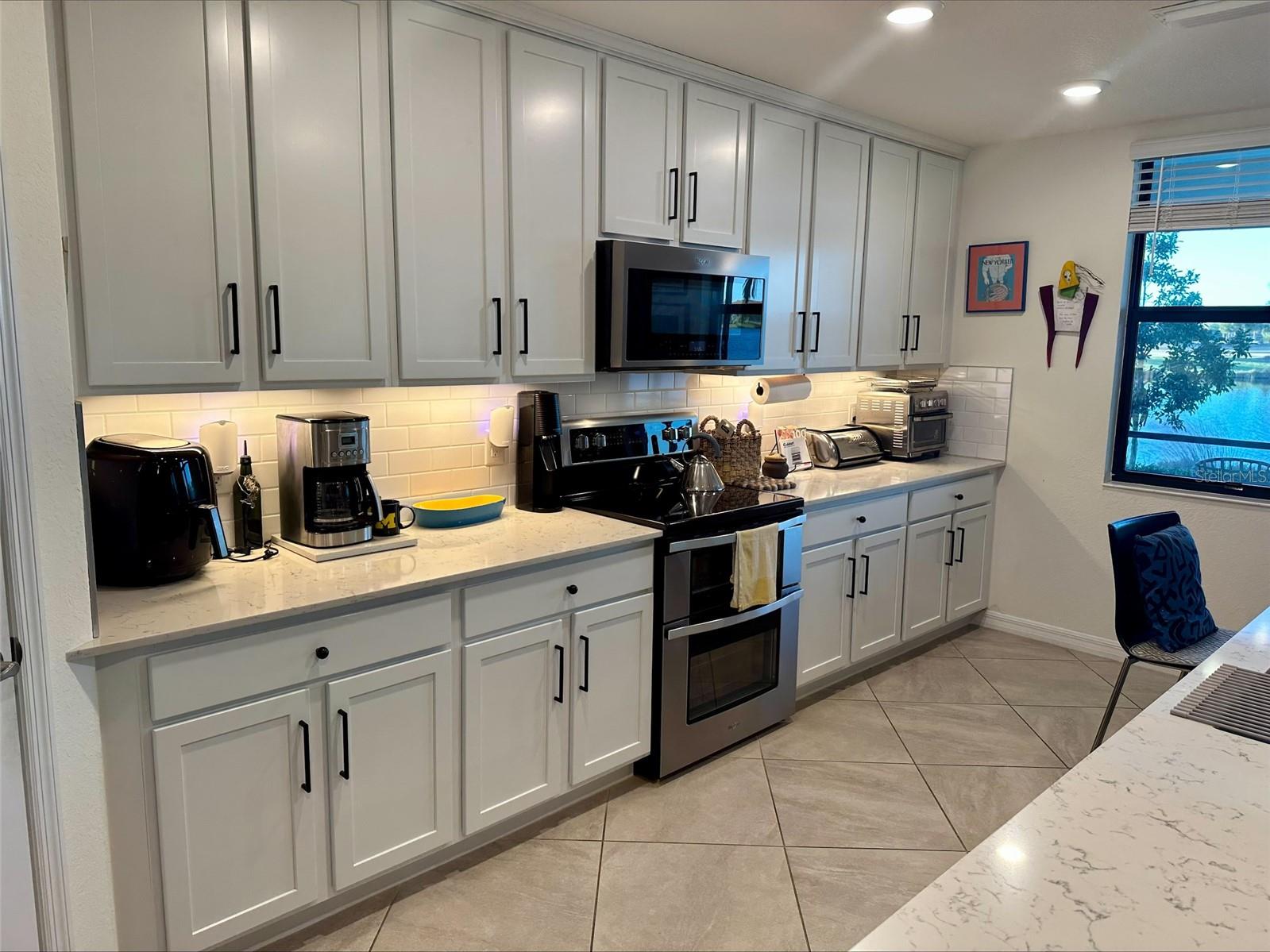 Image 10 of 27 For 10808 Tarflower Drive 101