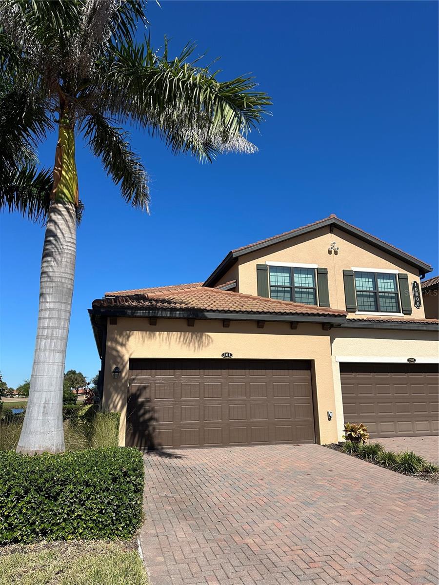 Image 2 of 5 For 10808 Tarflower Drive 101