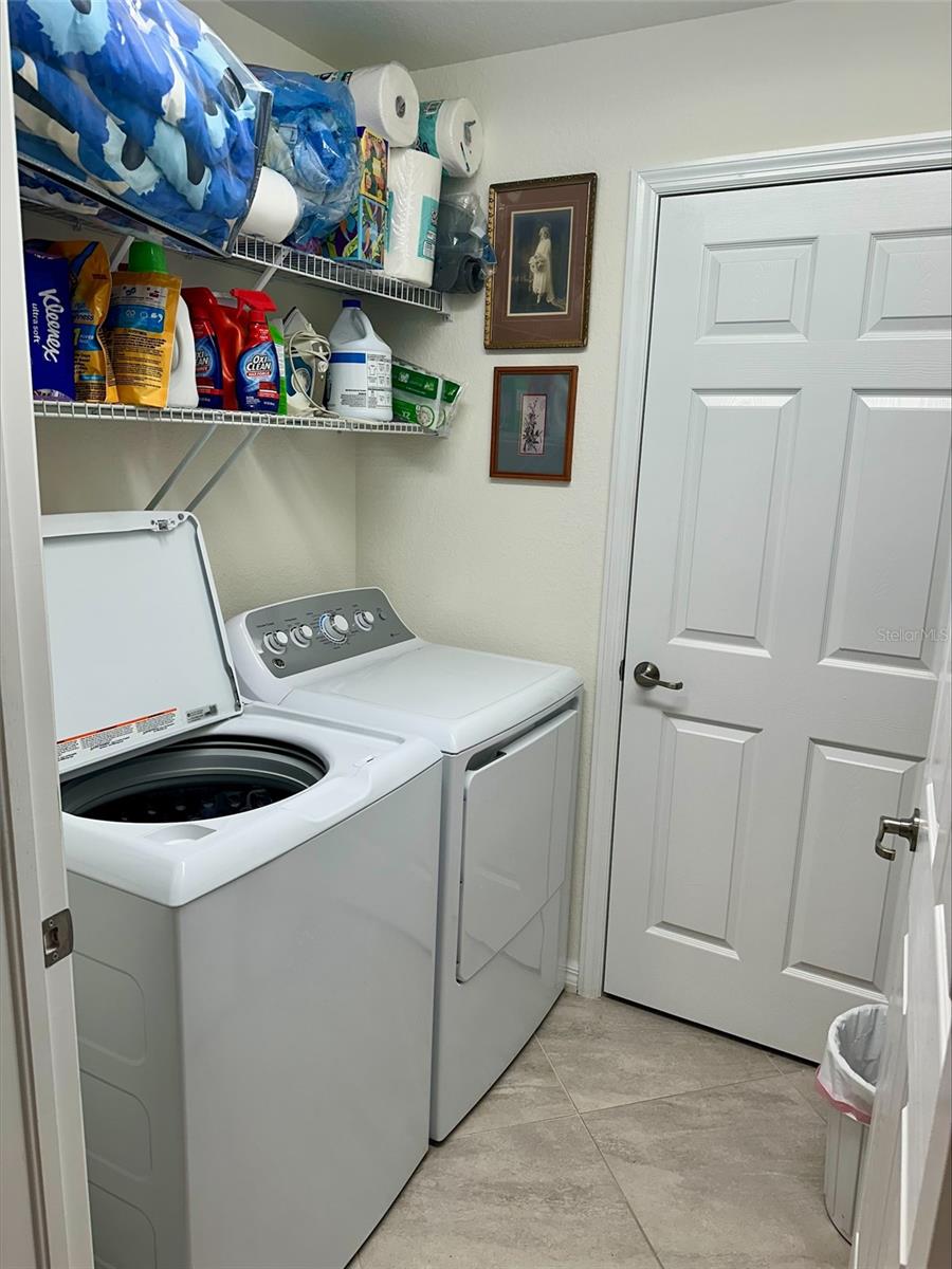 Image 21 of 27 For 10808 Tarflower Drive 101