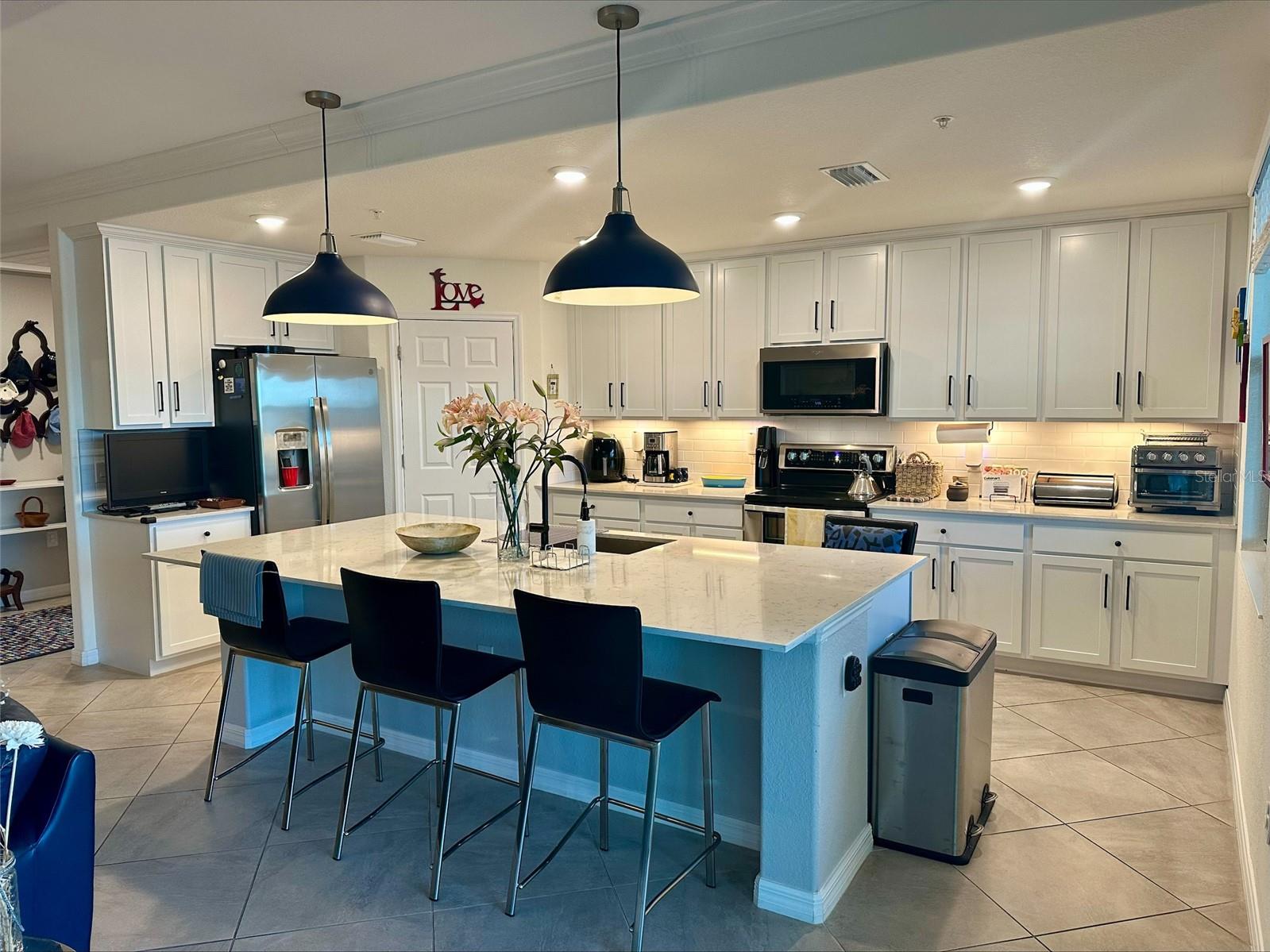 Image 8 of 27 For 10808 Tarflower Drive 101