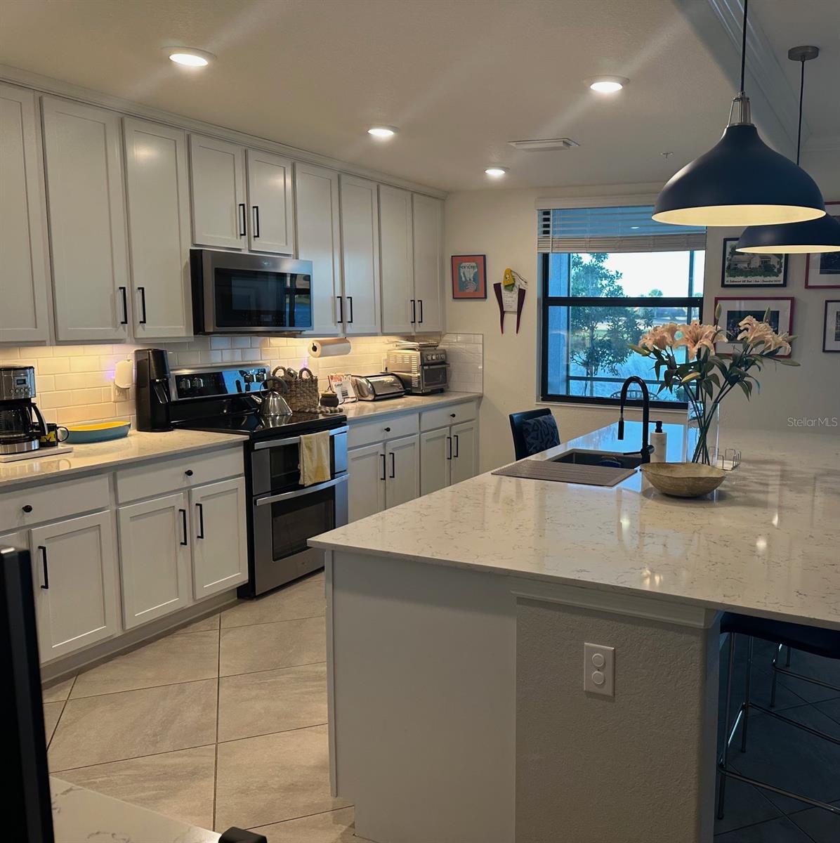 Image 9 of 27 For 10808 Tarflower Drive 101