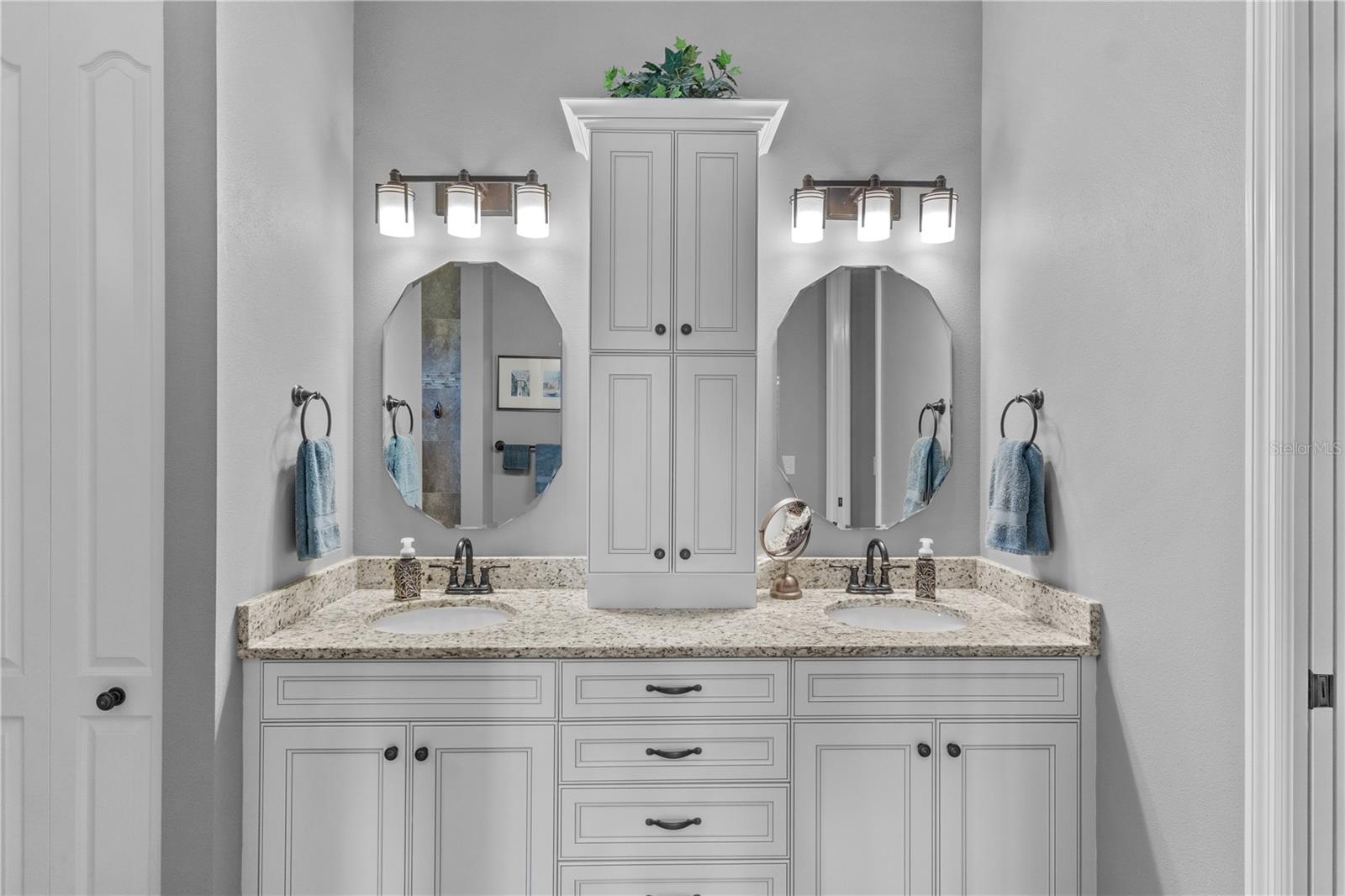 Image 22 of 63 For 11018 Barnsley Drive