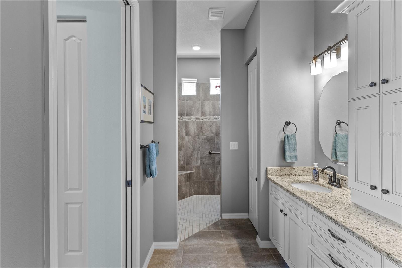 Image 23 of 63 For 11018 Barnsley Drive