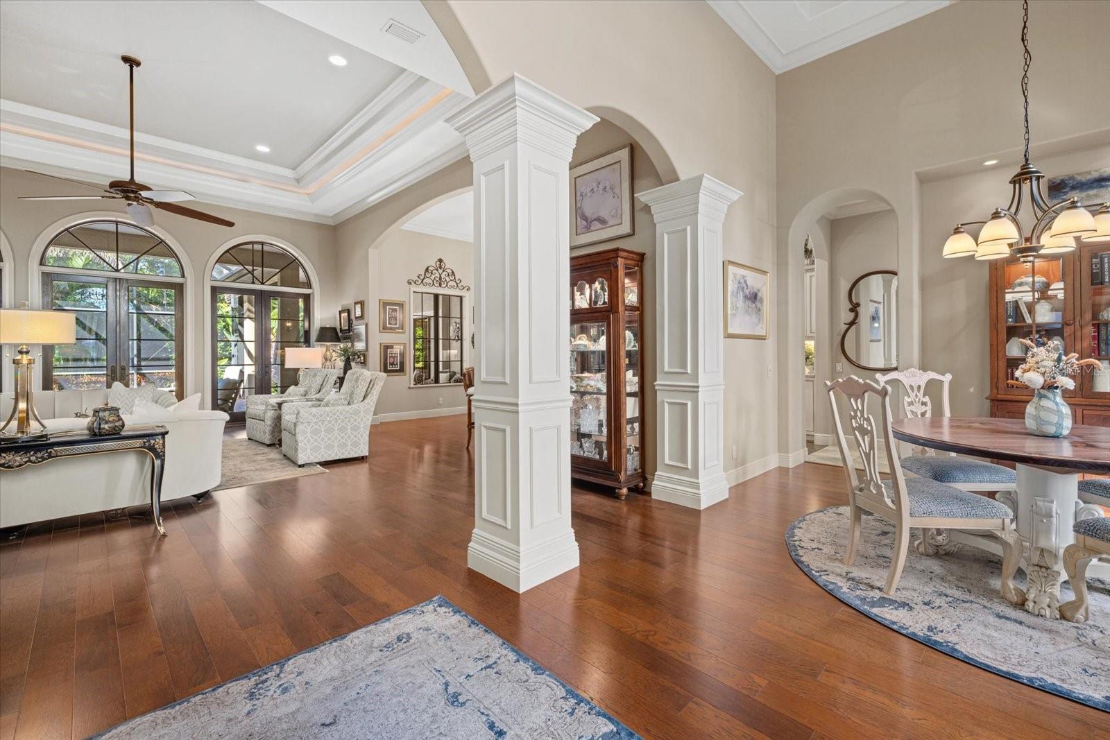 Image 21 of 77 For 612 Armada Road S