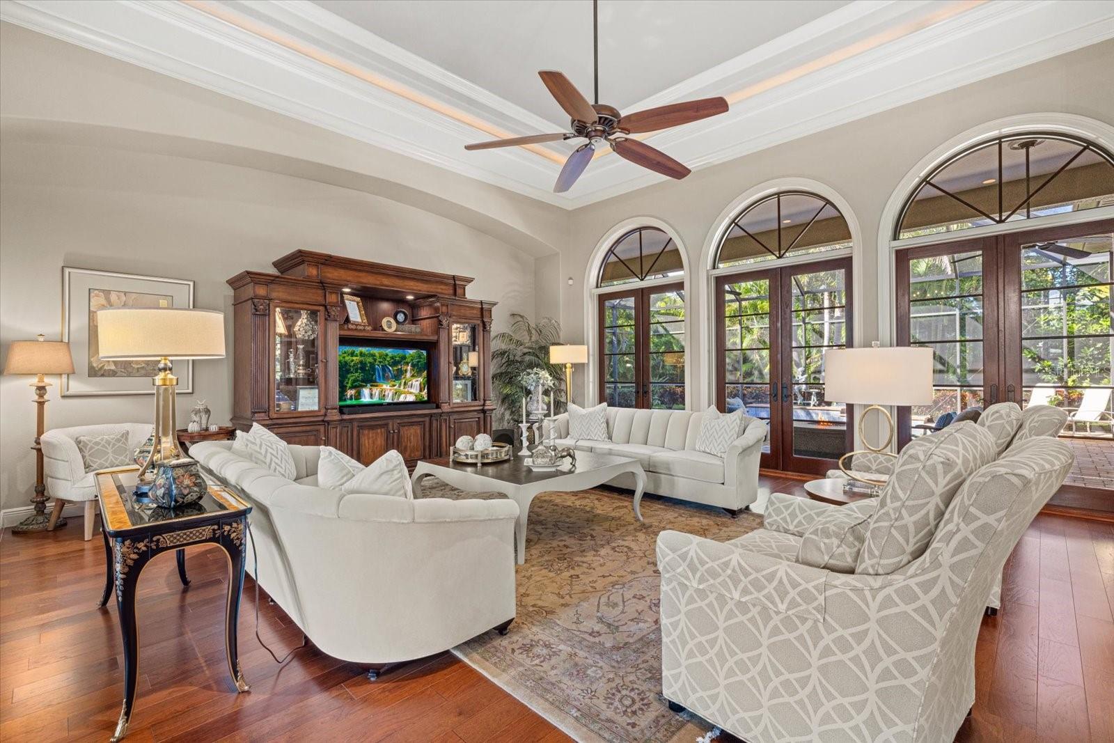 Image 3 of 77 For 612 Armada Road S