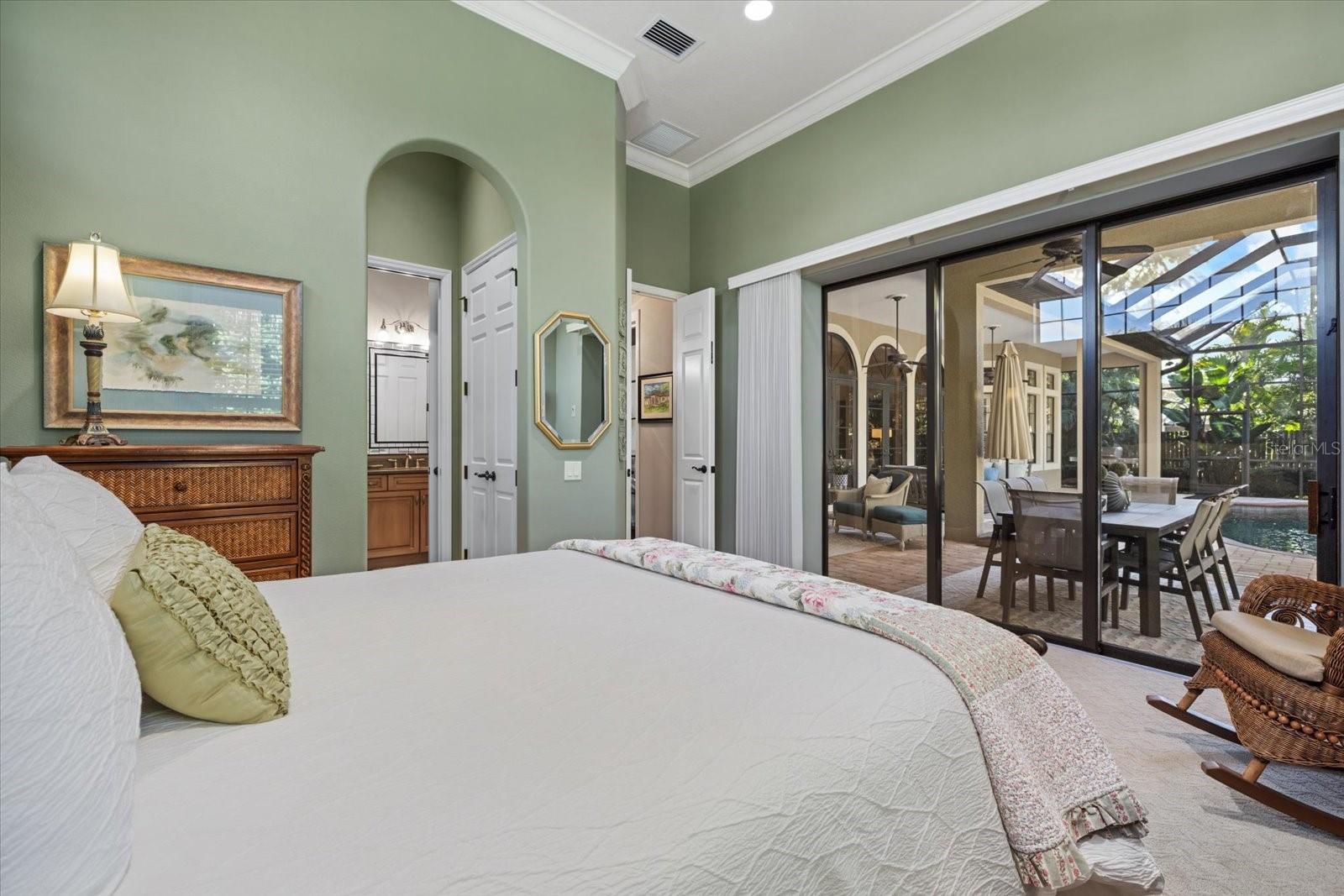 Image 34 of 77 For 612 Armada Road S