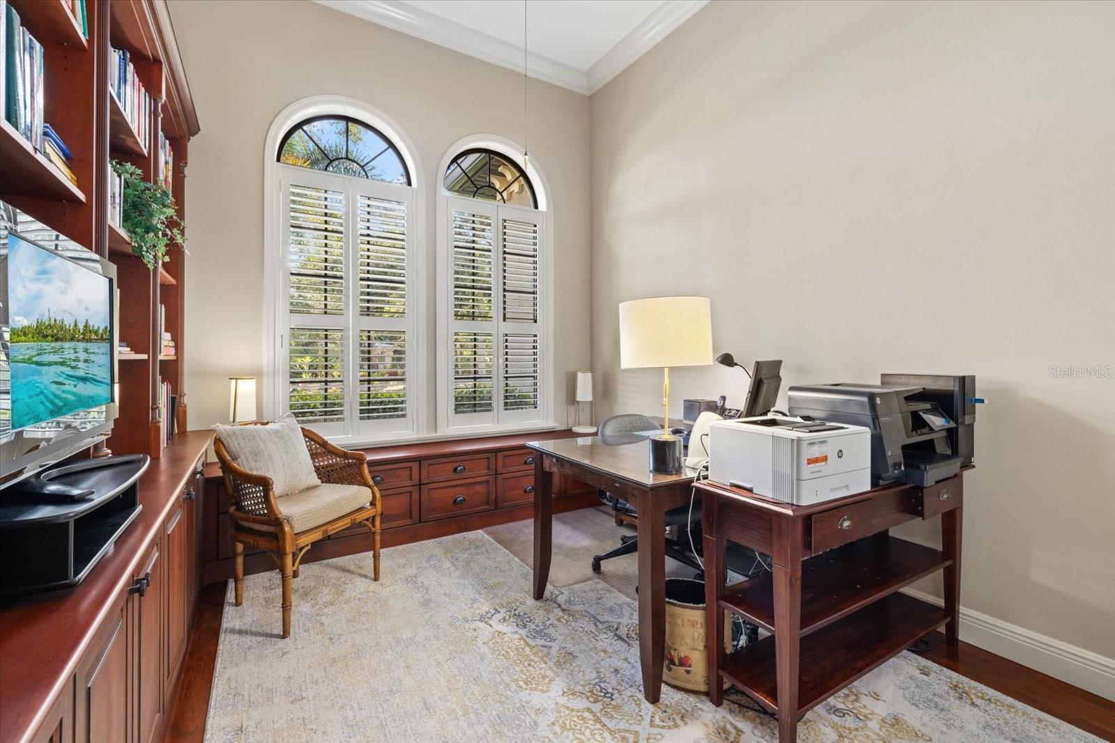 Image 40 of 77 For 612 Armada Road S