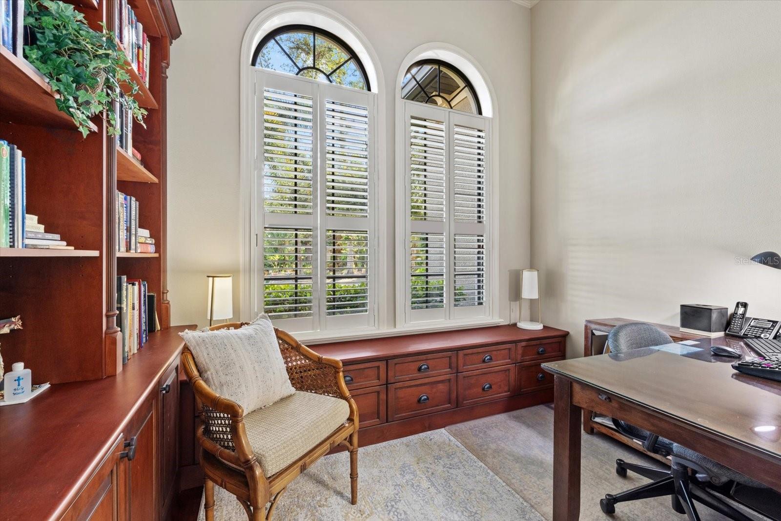 Image 41 of 77 For 612 Armada Road S