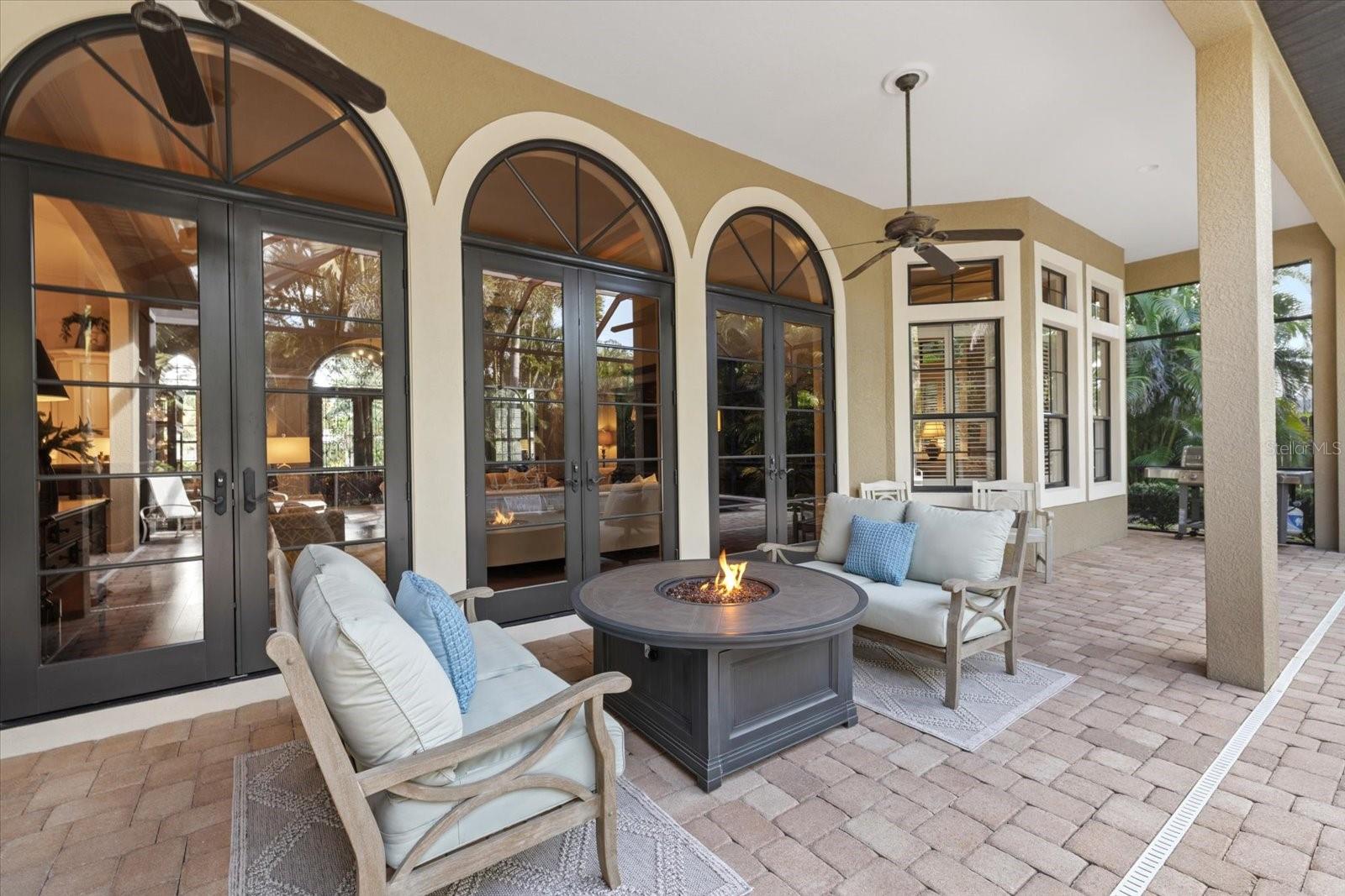 Image 49 of 77 For 612 Armada Road S