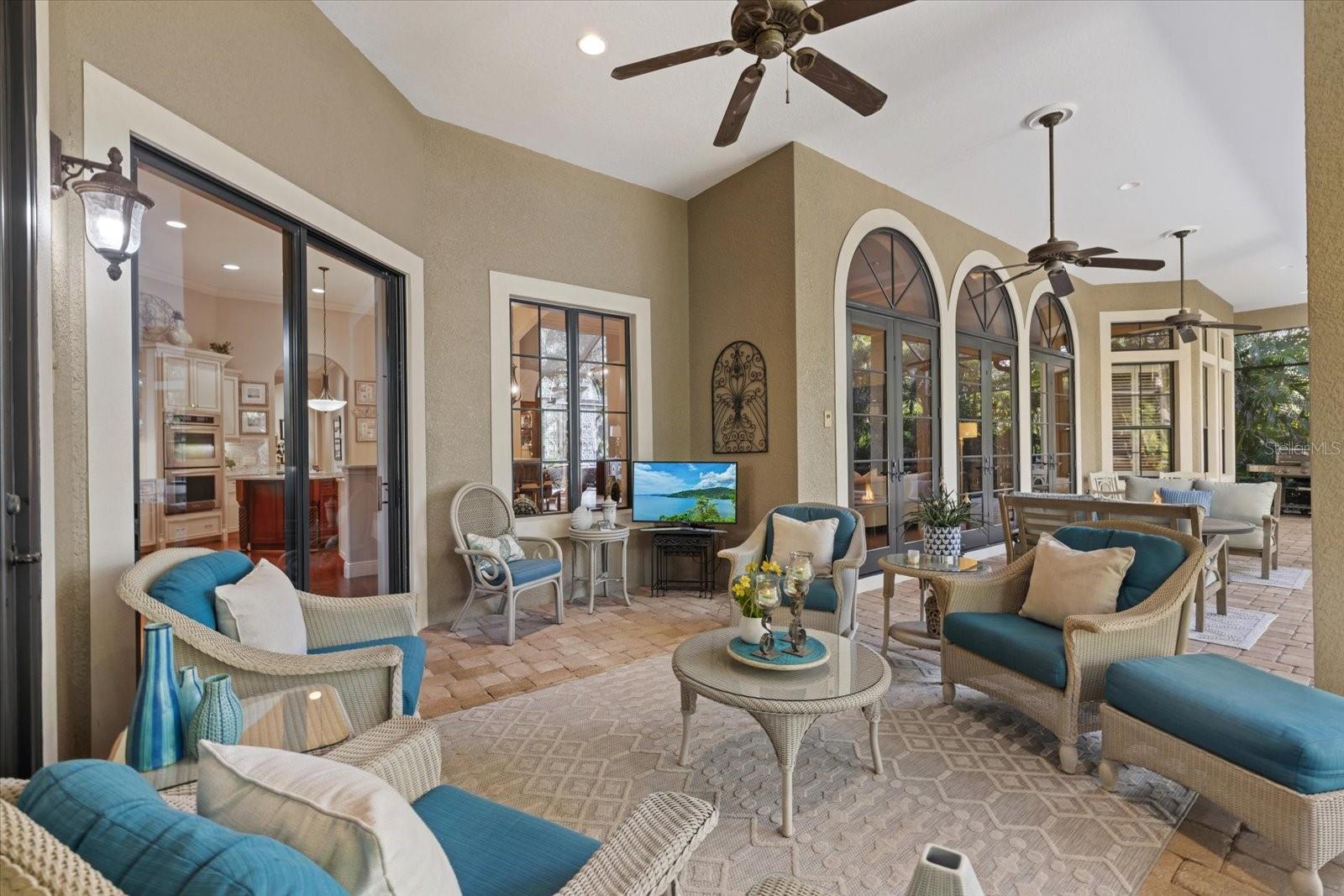 Image 51 of 77 For 612 Armada Road S