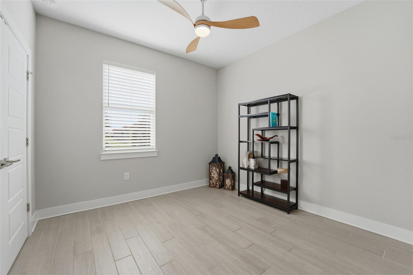 Image 18 of 38 For 341 Daylily Boulevard