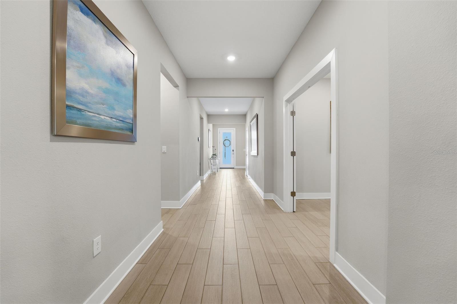 Image 4 of 38 For 341 Daylily Boulevard