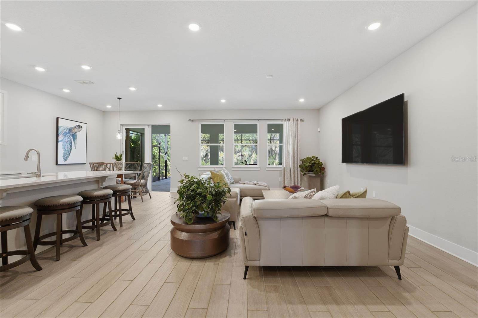 Image 8 of 38 For 341 Daylily Boulevard