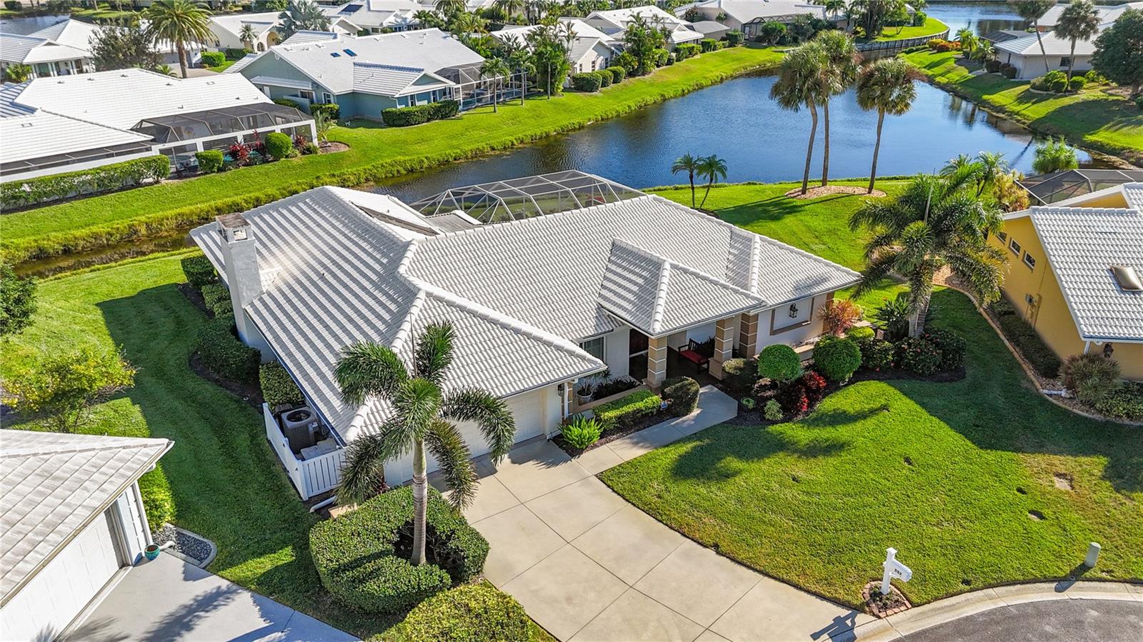 Details for 557 Warwick Court, VENICE, FL 34293