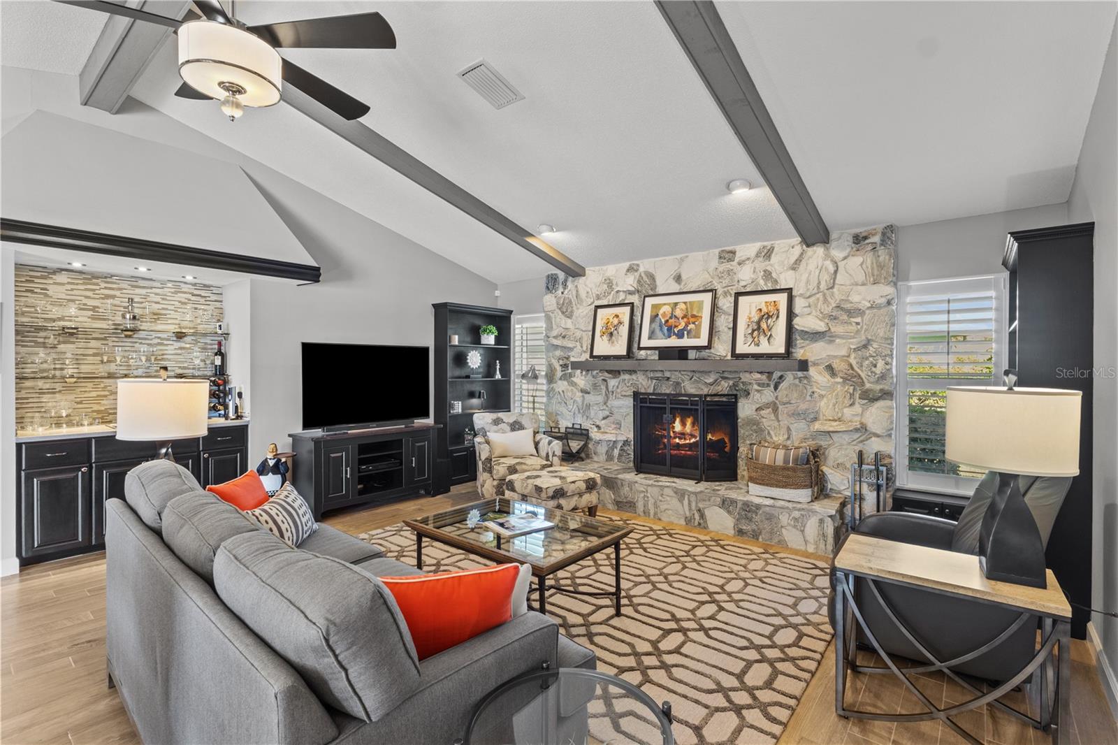 Image 12 of 64 For 557 Warwick Court