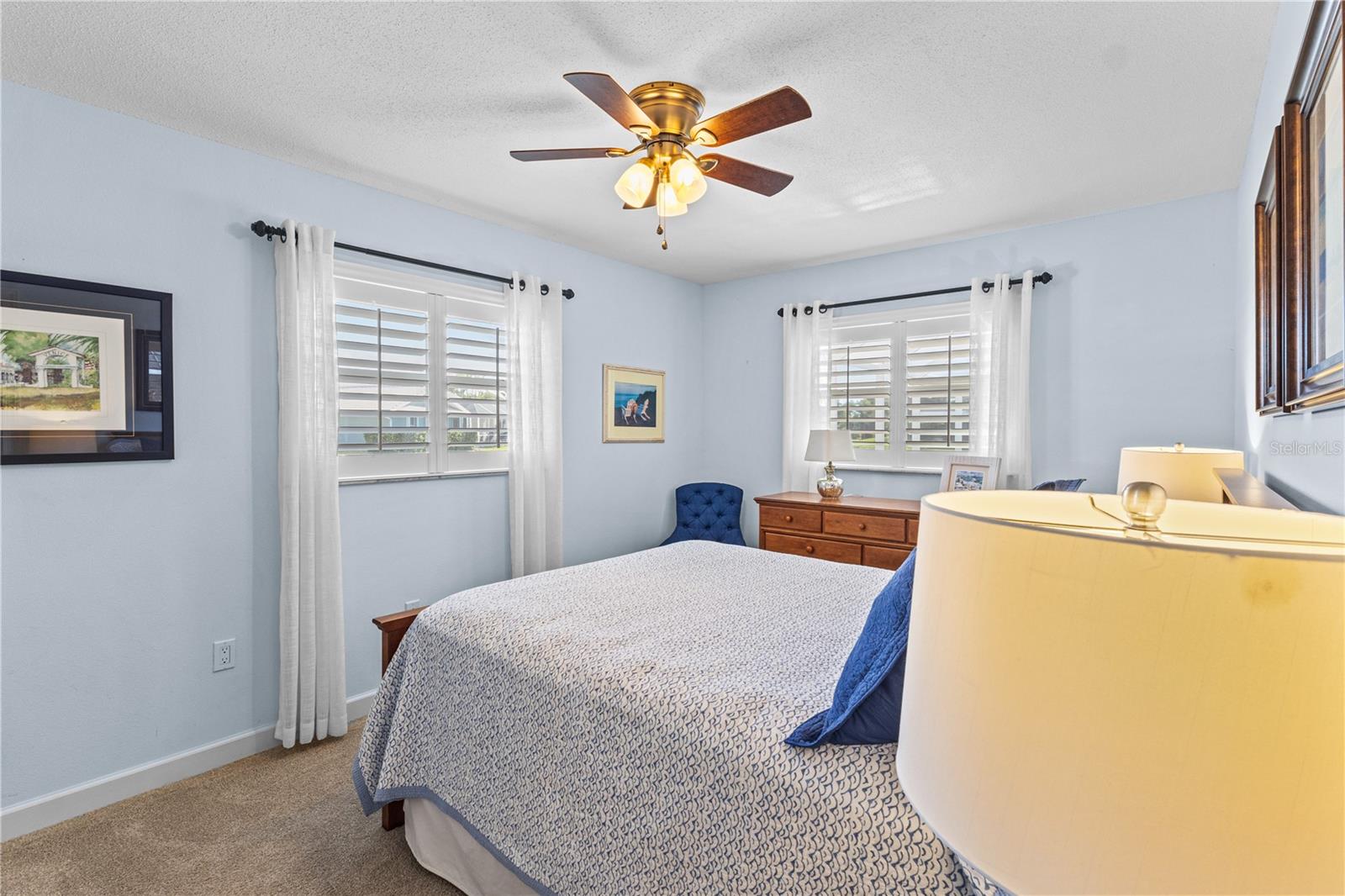 Image 40 of 64 For 557 Warwick Court