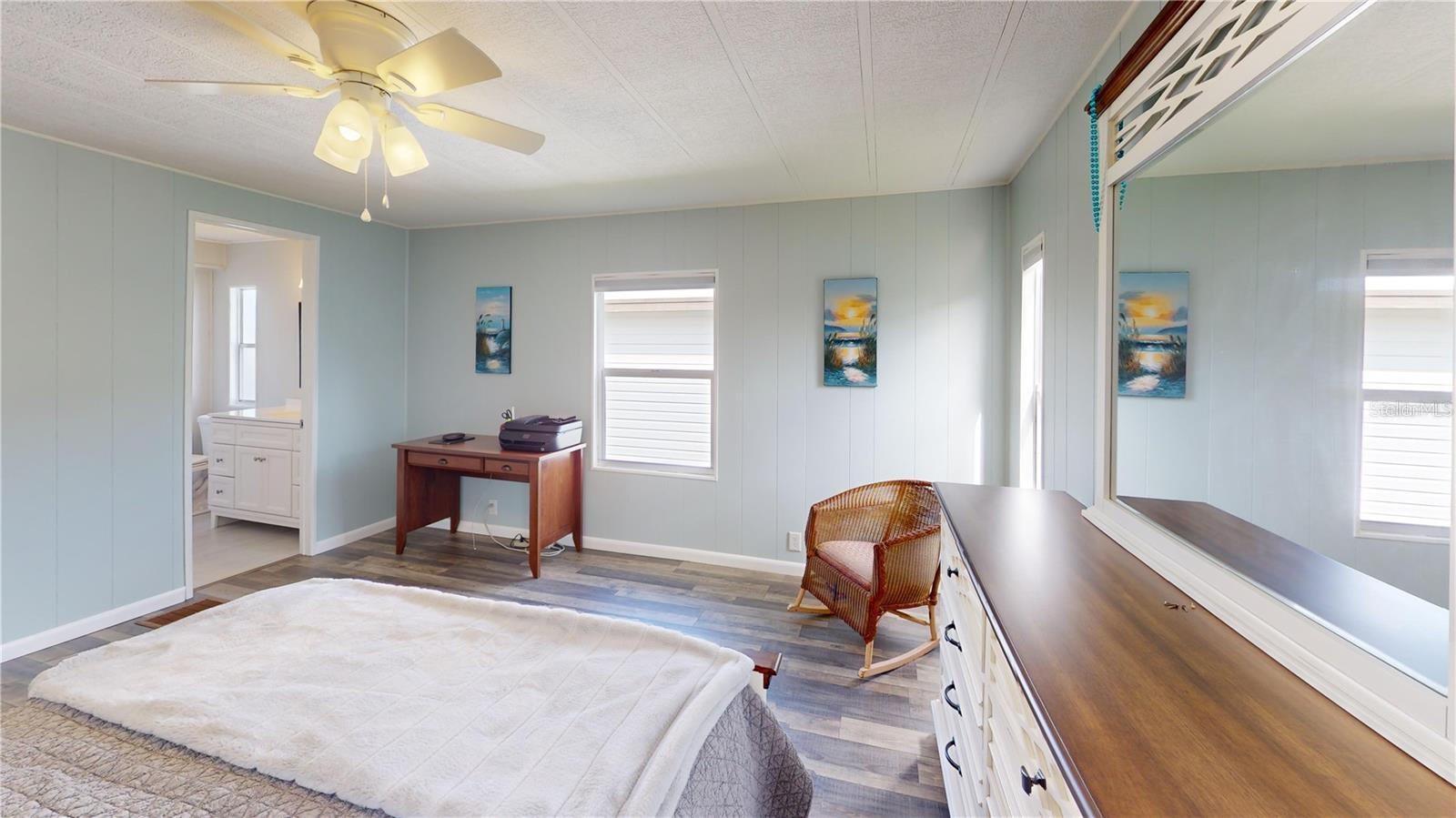 Image 11 of 25 For 218 Palm Air Drive