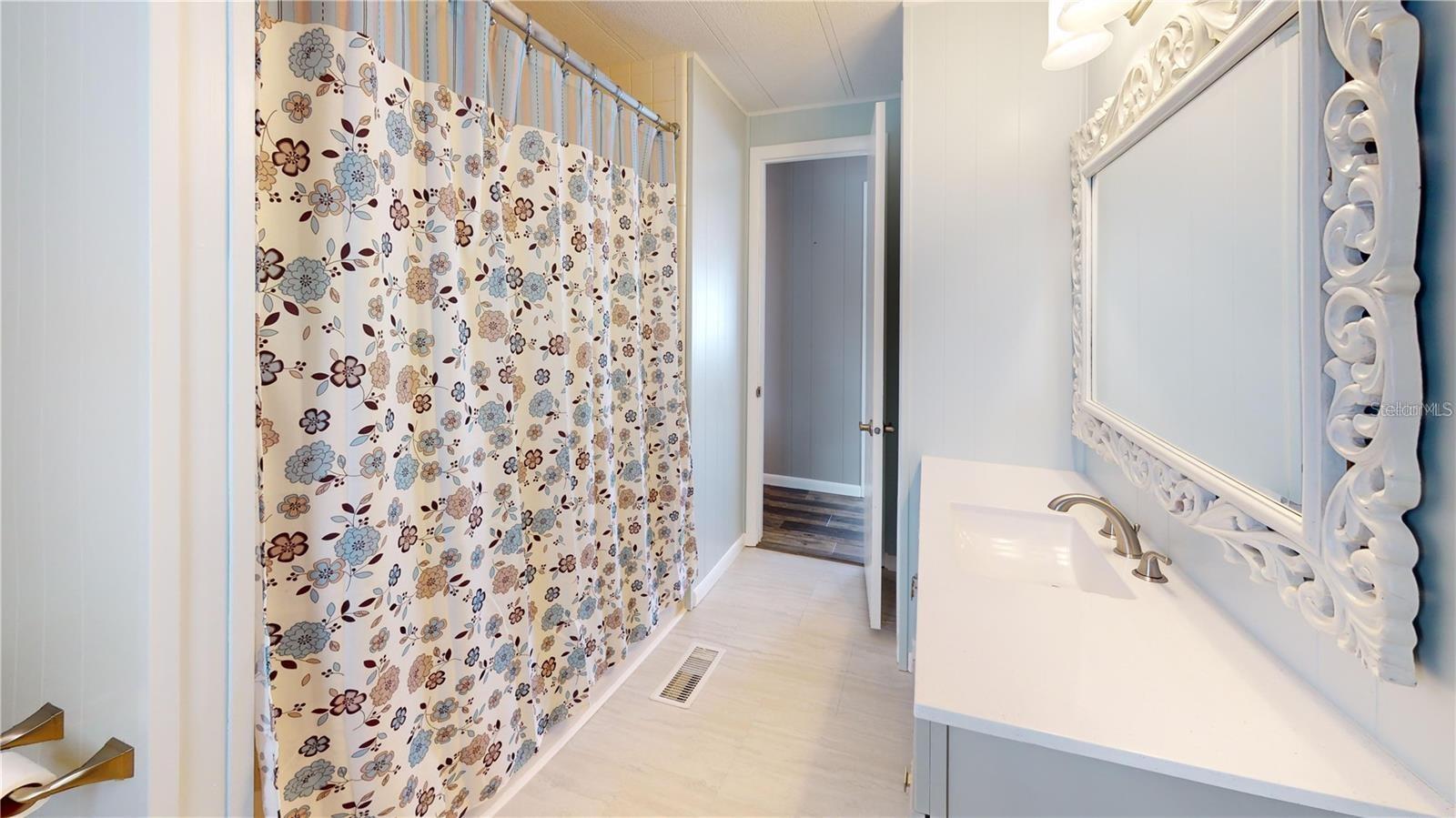 Image 12 of 25 For 218 Palm Air Drive